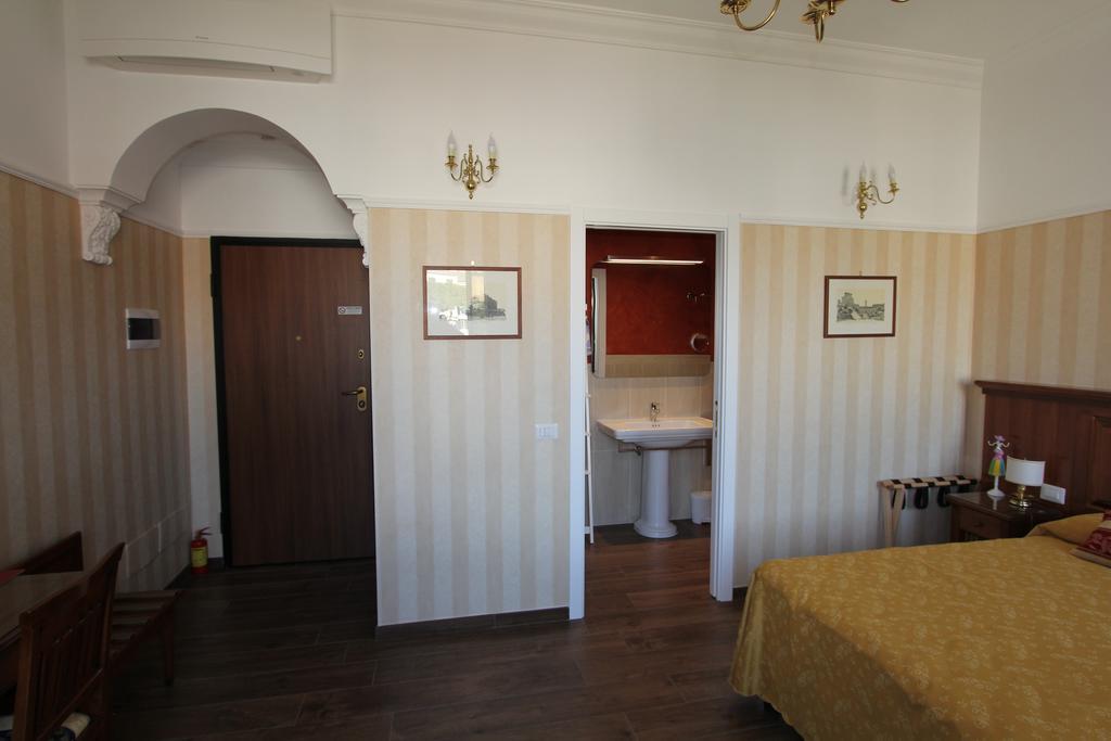 Area Sacra Relais Bed & Breakfast Rome Bilik gambar